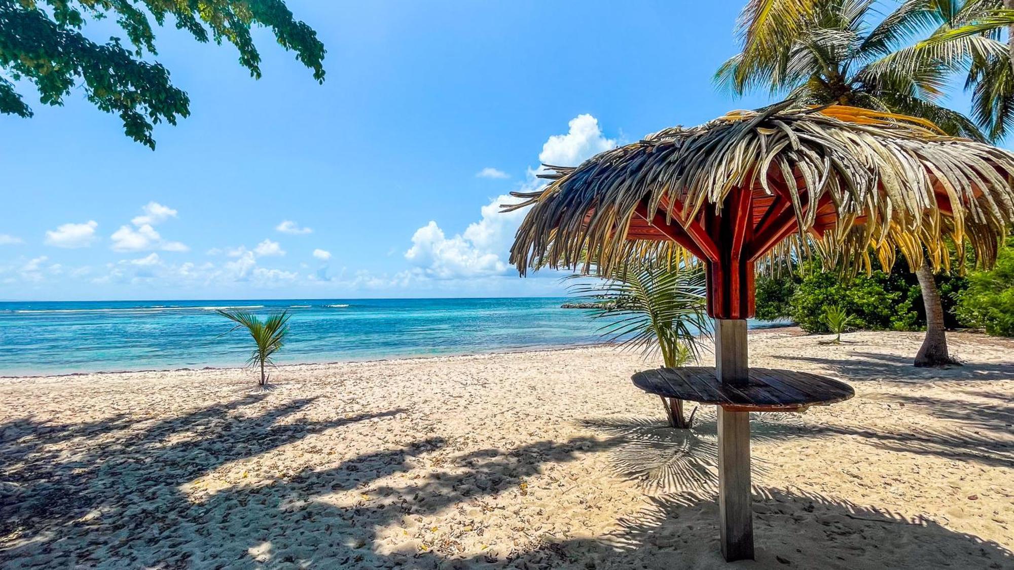 Anse Des Rochers Saint-Francois  Exteriér fotografie
